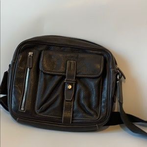 COPY - LEVENGER Men’s small crossbody